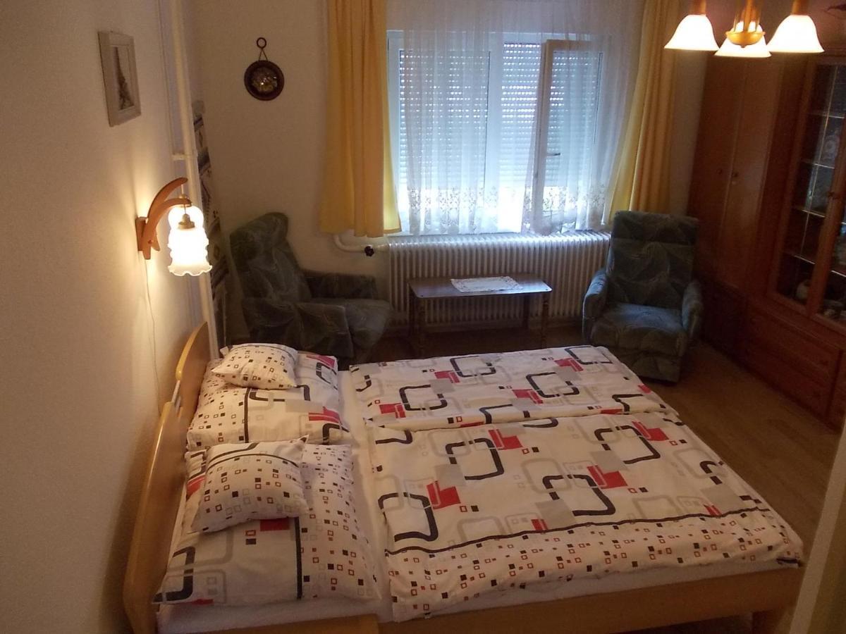 Judit Vendeghaz Heviz Bagian luar foto